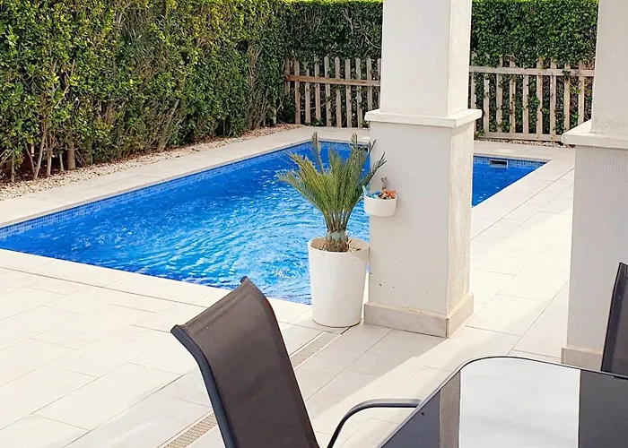 Villa Mit Privatem Pool, Zentrumsnah